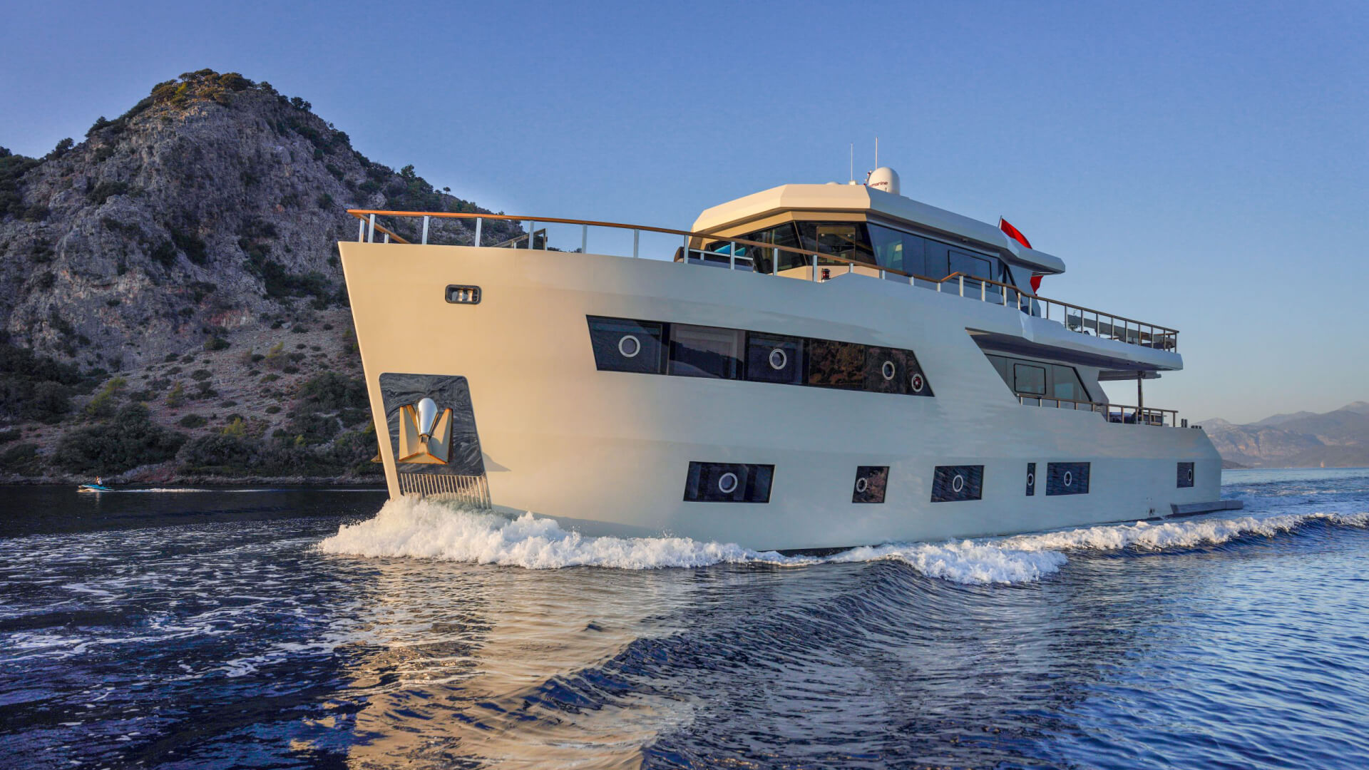 Delux Trawler Kiralama 5 Kabin 30 Metre
