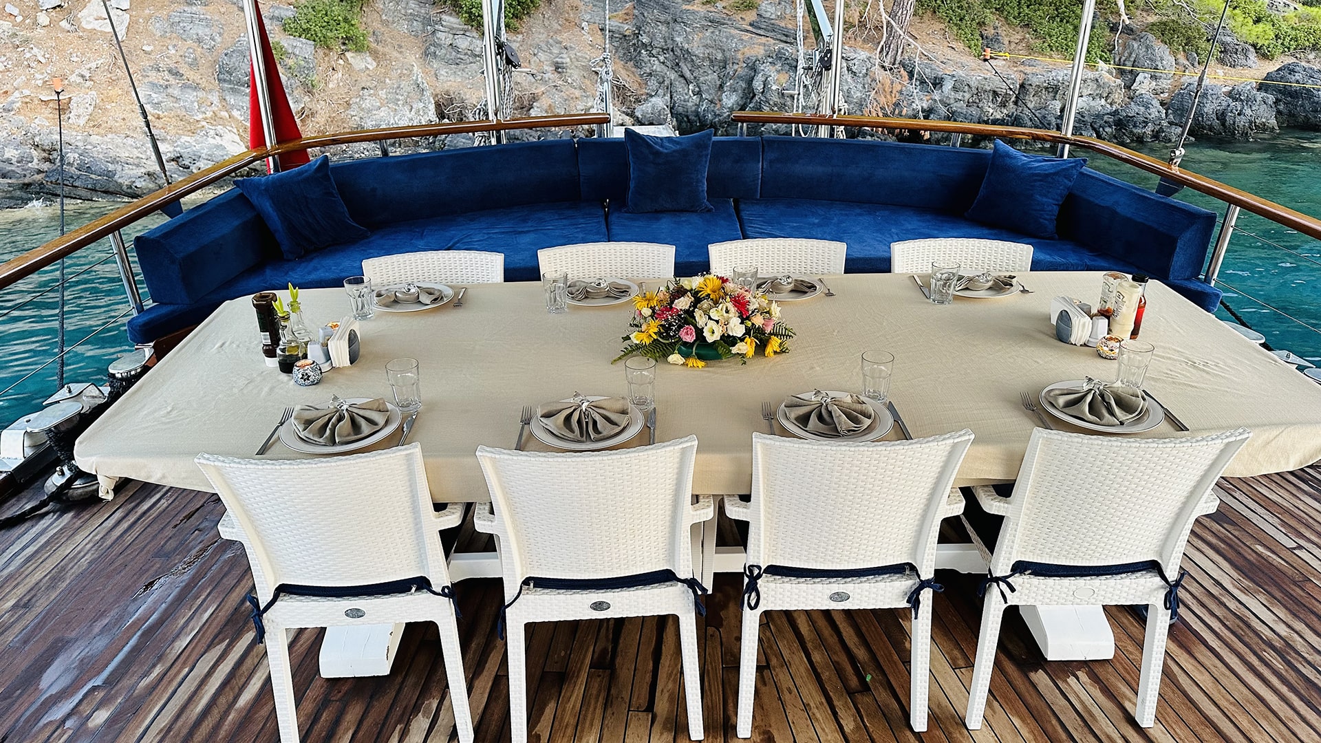 Fethiye Göcek Lux 2023 Model Kiralık Gulet 6 Kabin 30 Metre