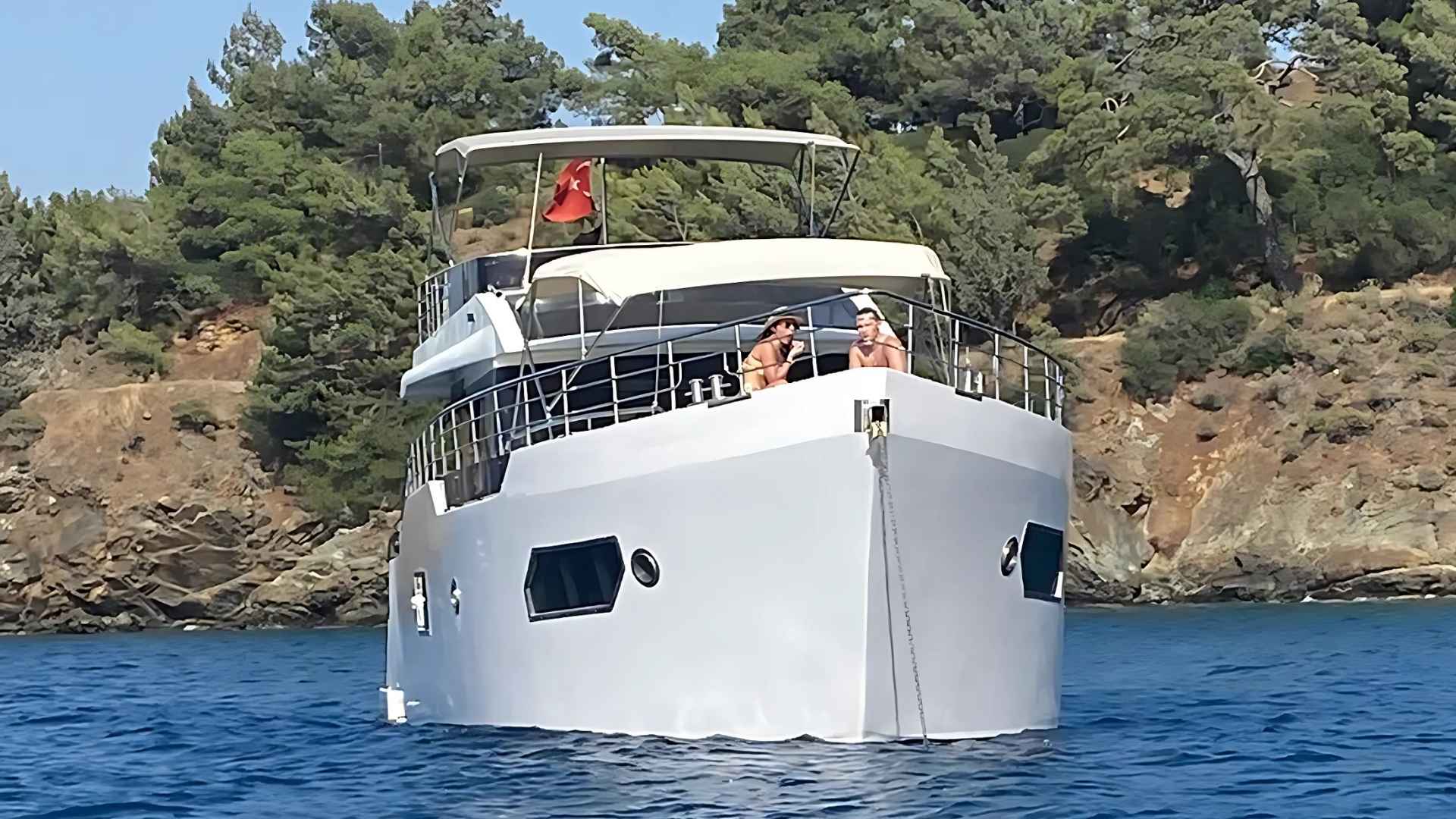 15 m 2 Kabin Lüx Yat ile Mavi Yolculuk