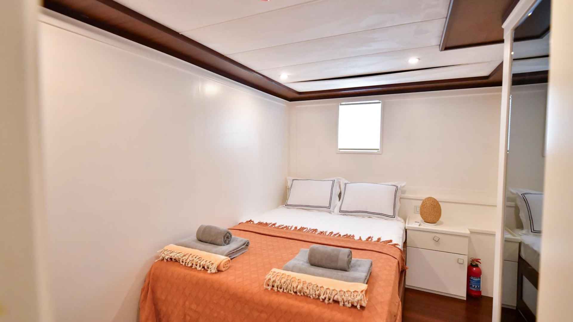 4 Kabin Trawler Kiralama 8 kişi Lüx  Konaklama