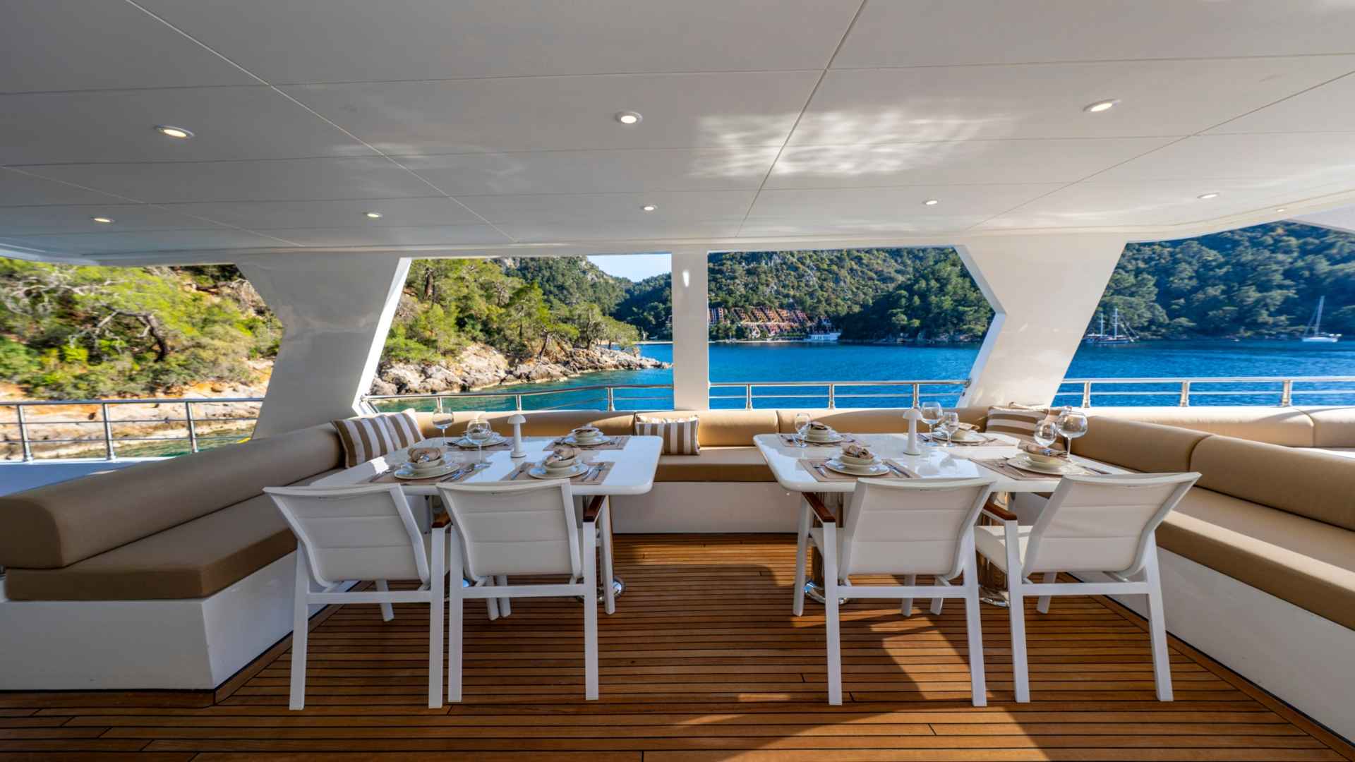 Lila Trawler 5 Kabin 24 M 12 Kişi