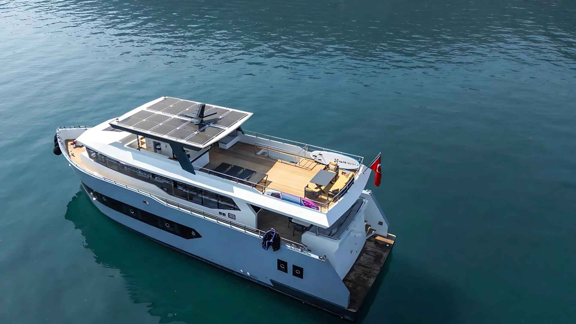 27 Metre Lüx Trawler Kiralama