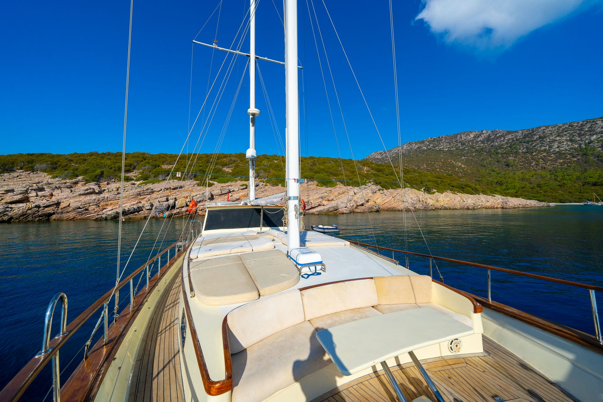 22.5 Metre Lüks Gulet – 3 Kabin | 6 Kişi Kapasite