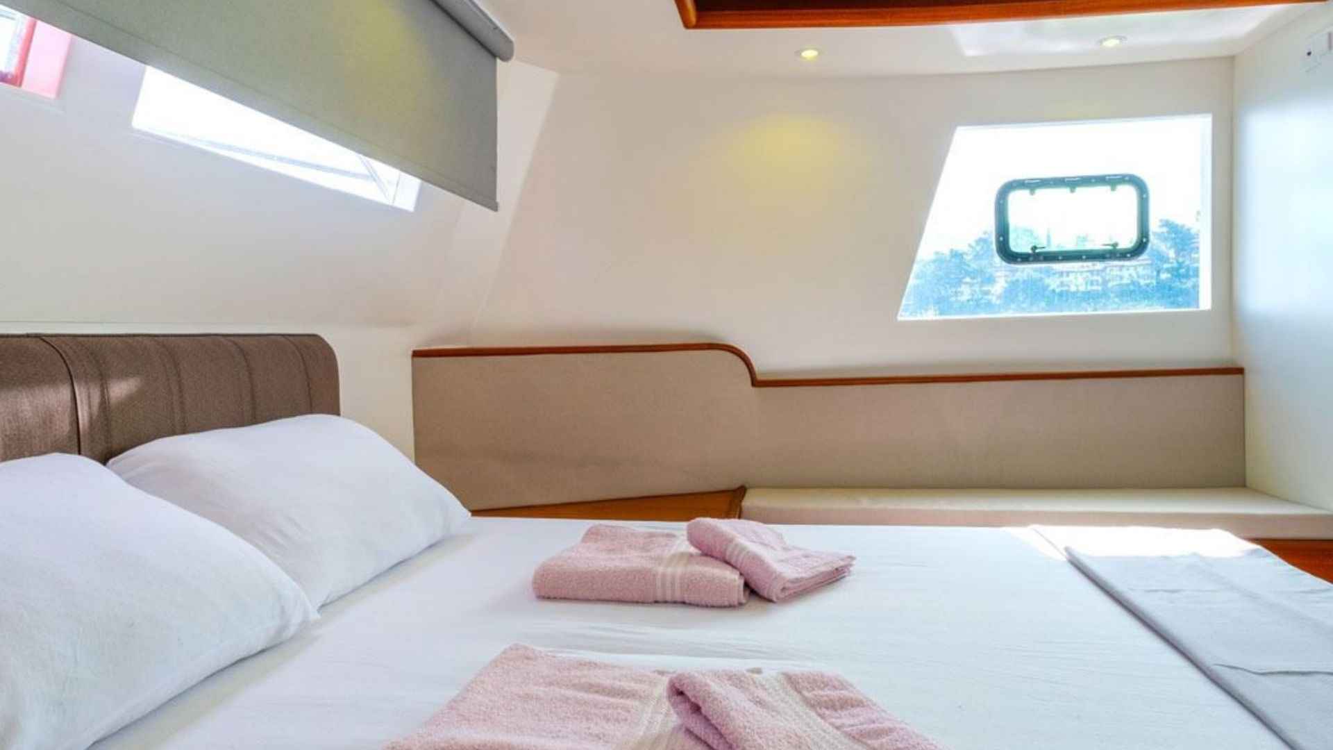 3 Kabinli Lüks Trawler – Göcek’te Konforlu Mavi Yolculuk Deneyimi