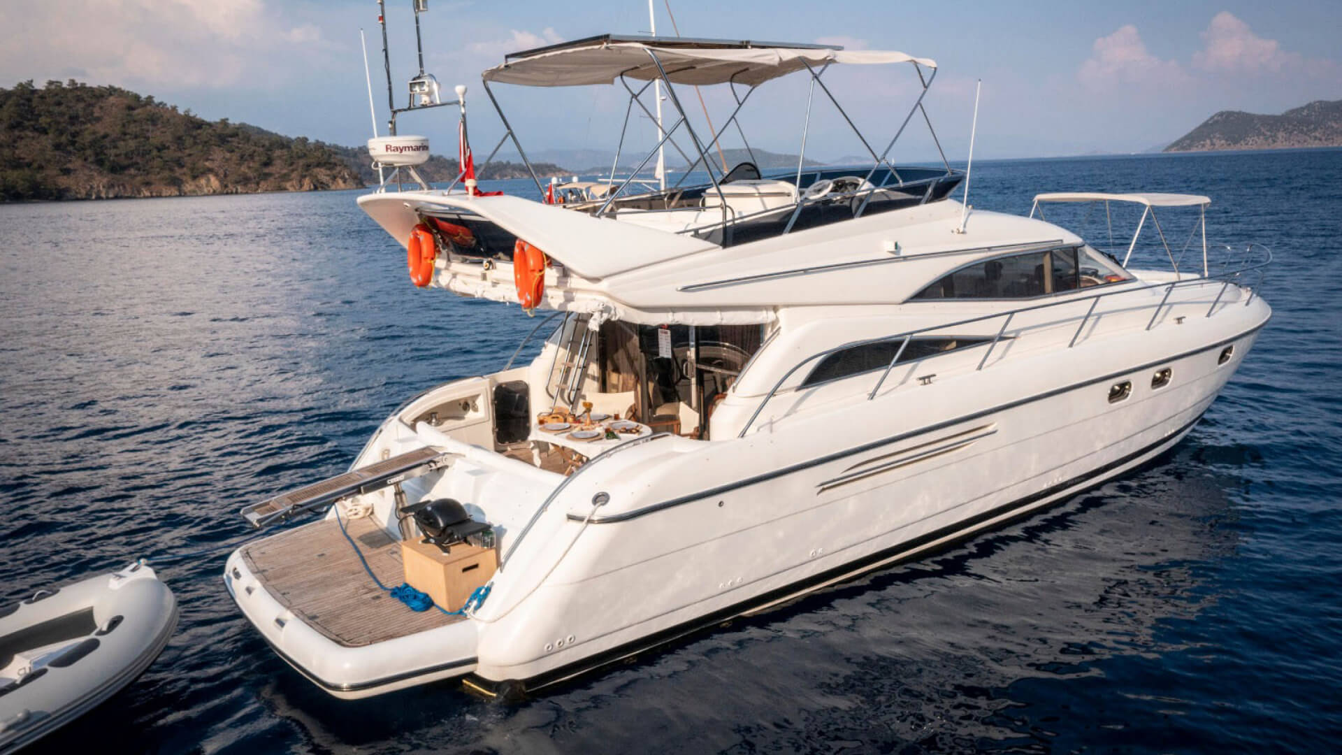 Göcek Lux Motoryat Princess 56 - 3 Kabin 18 Metre