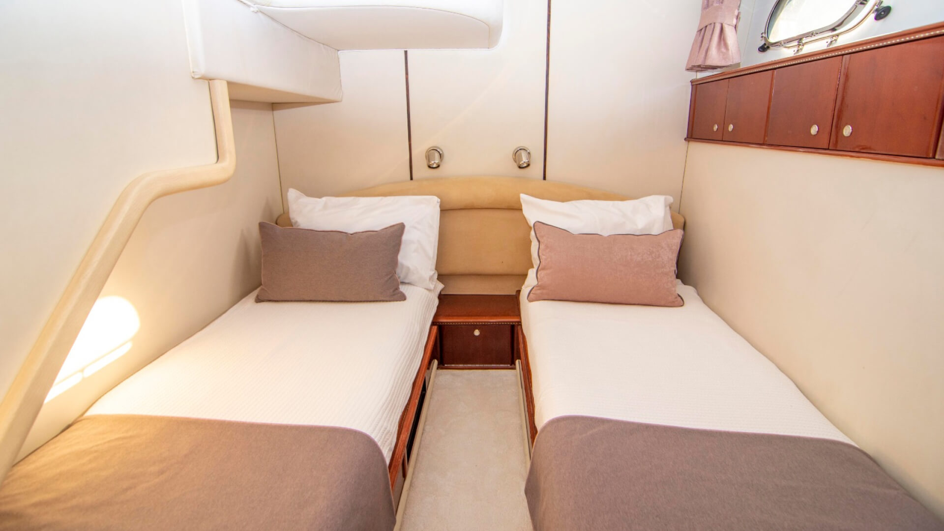 Göcek Lux Motoryat Princess 56 - 3 Kabin 18 Metre