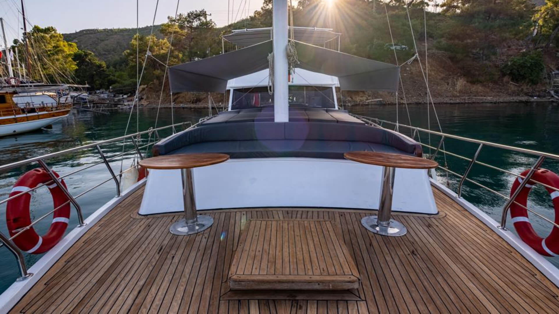 Selimiye ve Bozburun Kalkışlı 3 Kabin 18 Metre Gulet