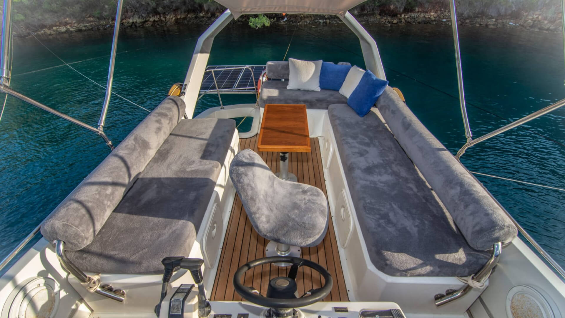 Göcek Lüx Ekonomik Motoryat Princess 2 Kabin 14 Metre