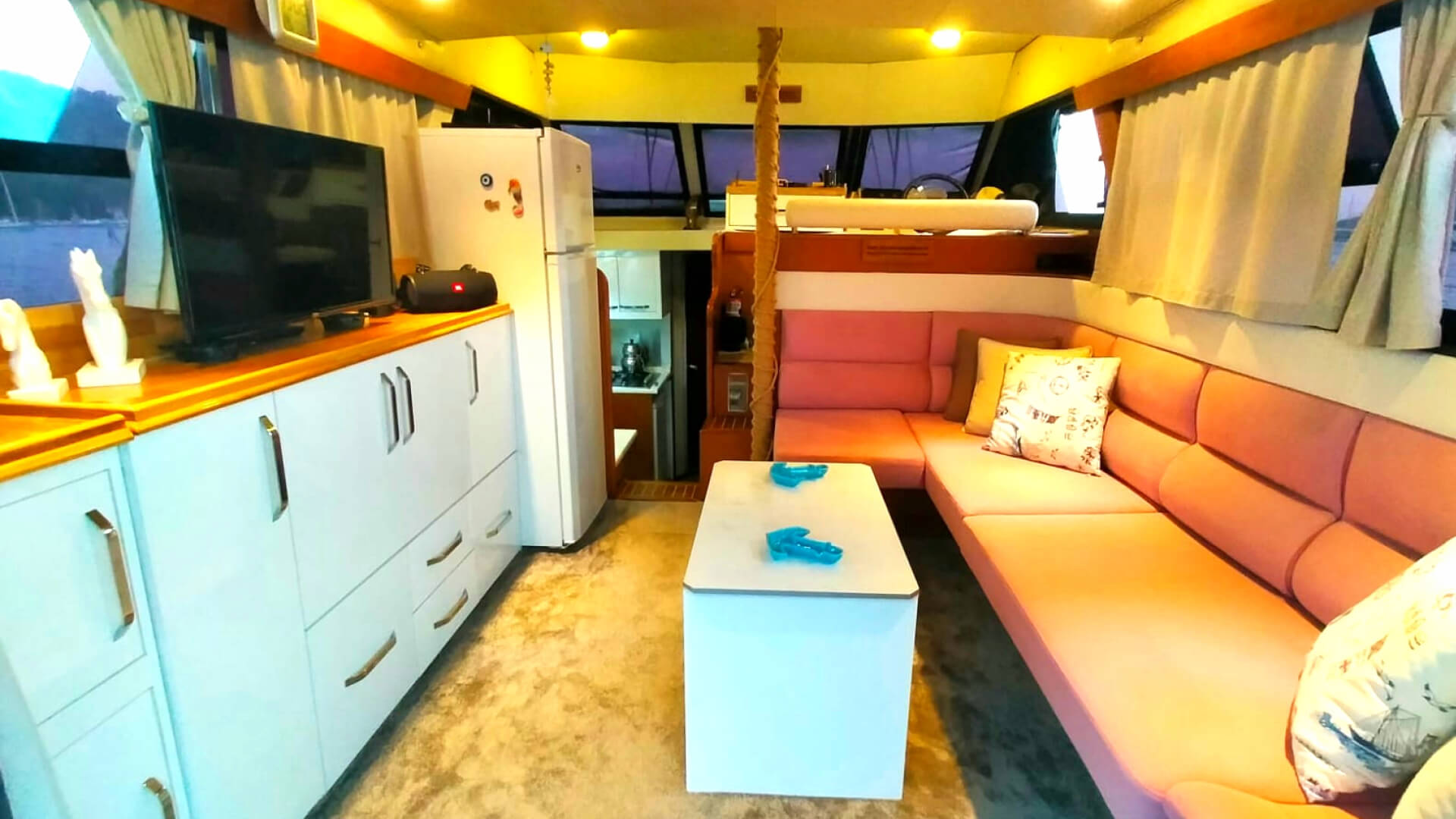 Göcek Lüx Ekonomik Motoryat Princess 2 Kabin 14 Metre