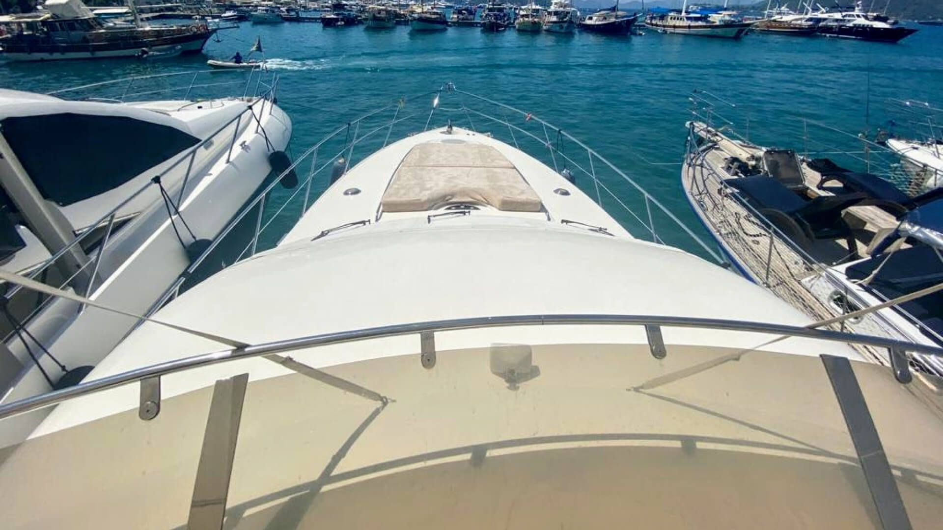 Göcek Lux Motoryat Fairline - 3 Kabin 19 Metre