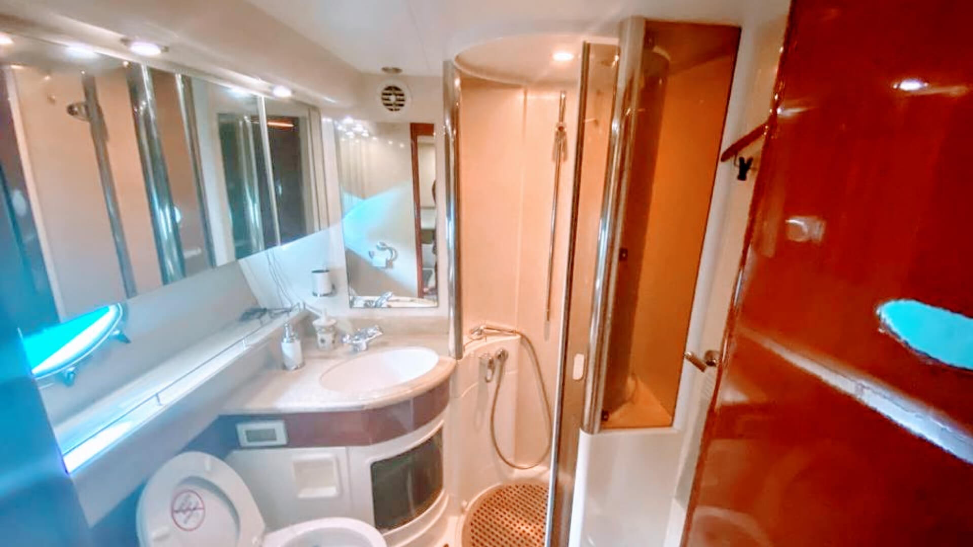 Göcek Lux Motoryat Fairline - 3 Kabin 19 Metre