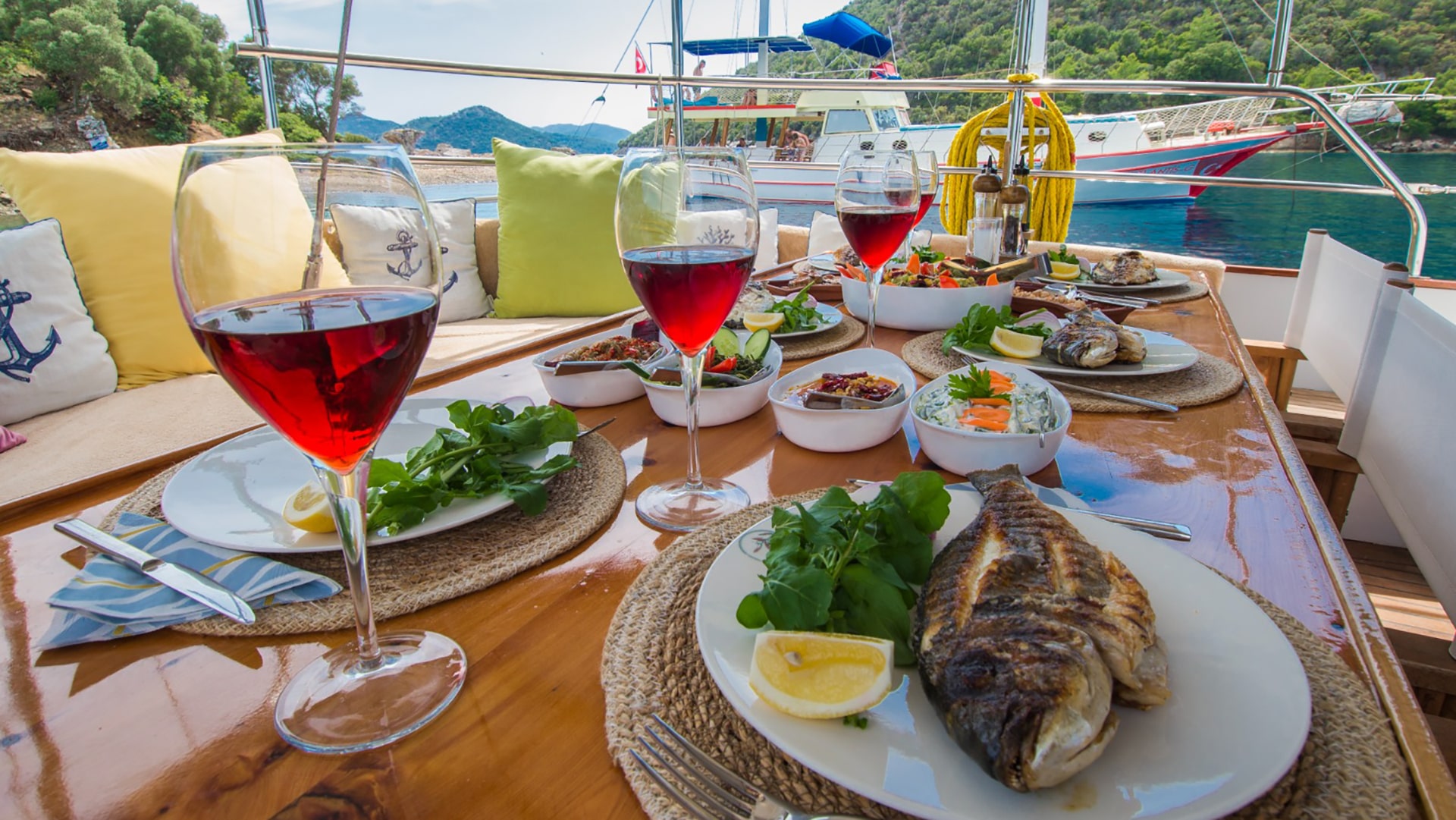 Göcek Mavi Tur Lux Gulet  3 Kabin 18 Metre