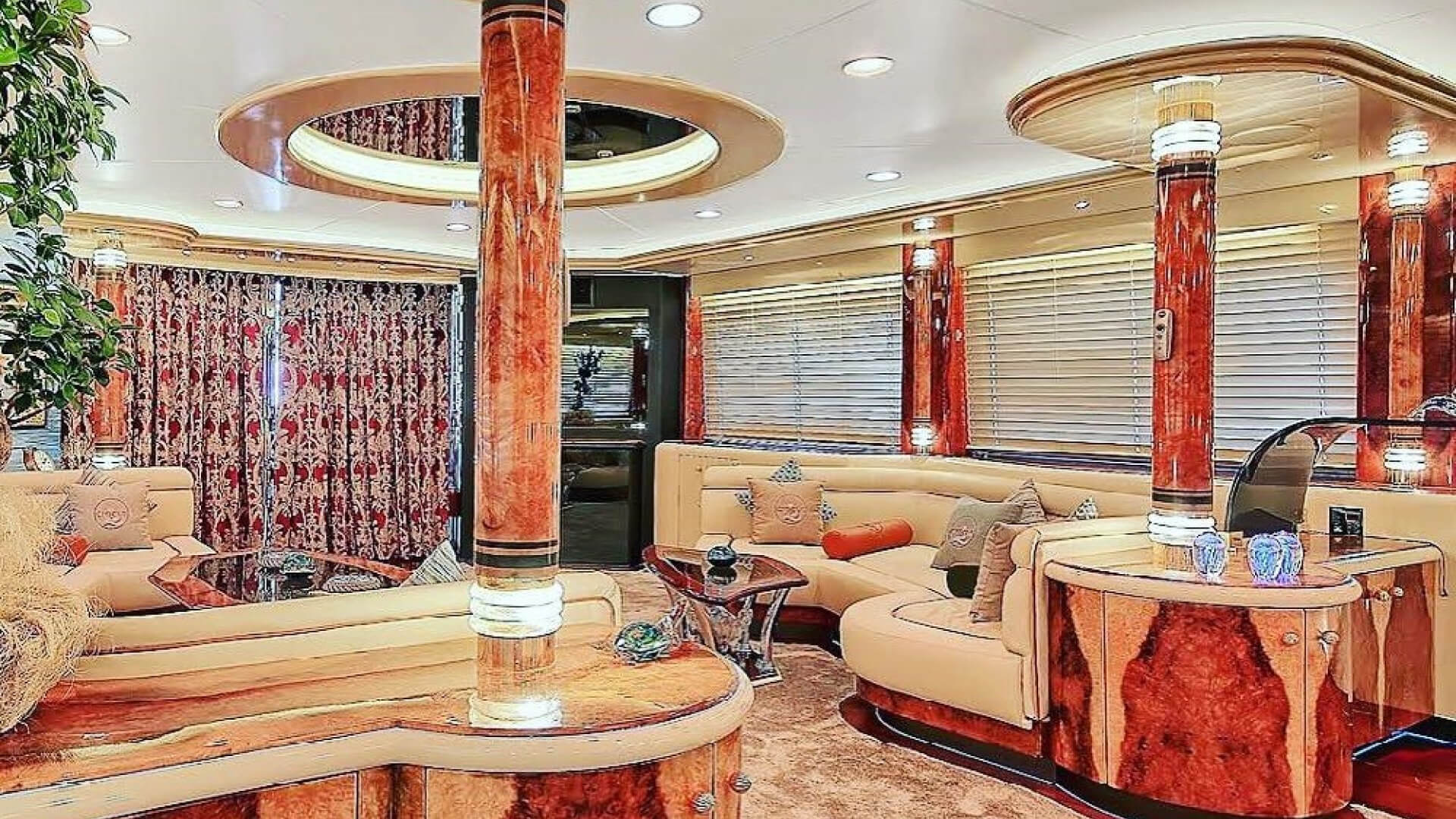 Özel ve Prestijli Exclusive Kiralık Yat 6 Kabin 42 Metre
