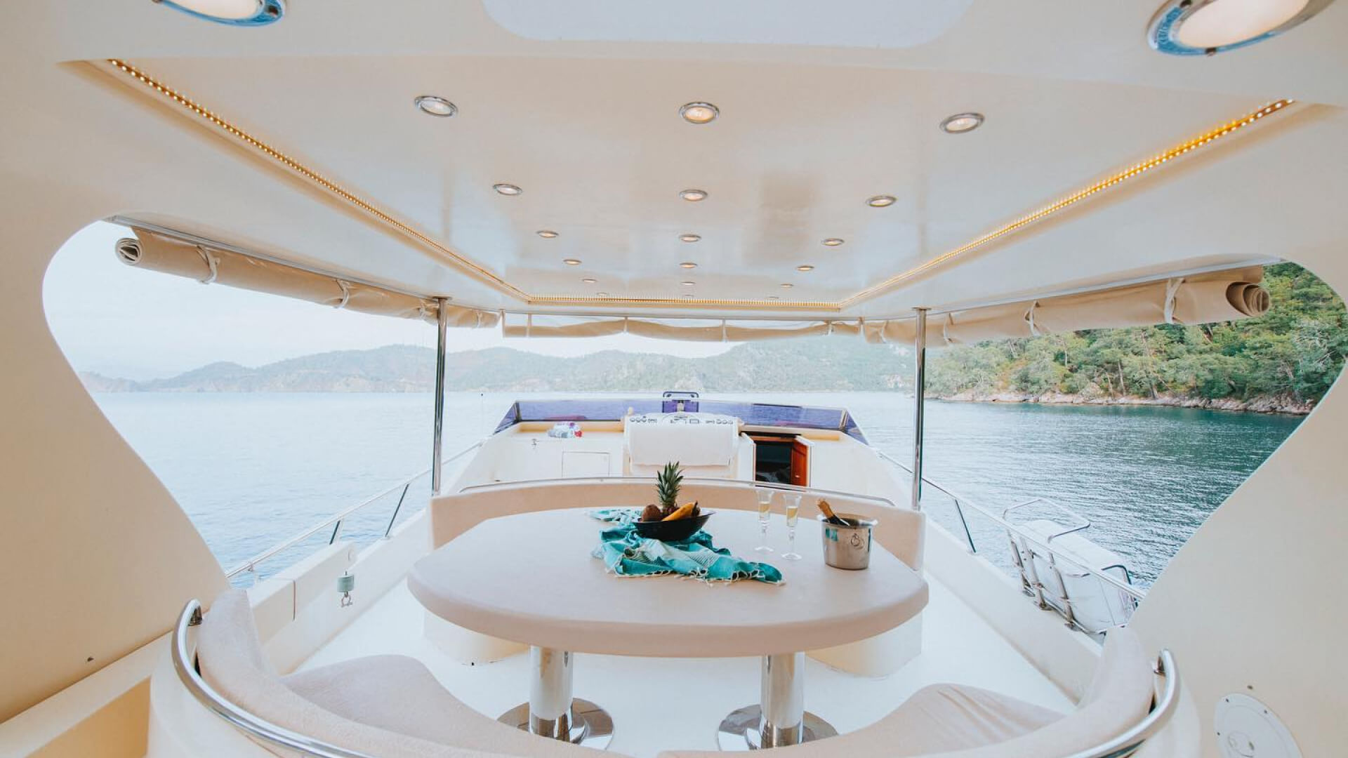 22 Metre Delux 3 Kabin Motoryat Kiralama