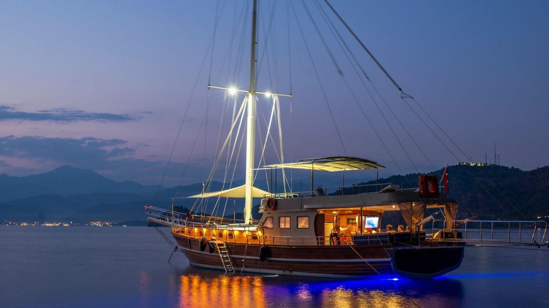 Söğüt Lux Gulet Tekne Turu 4 Kabin 