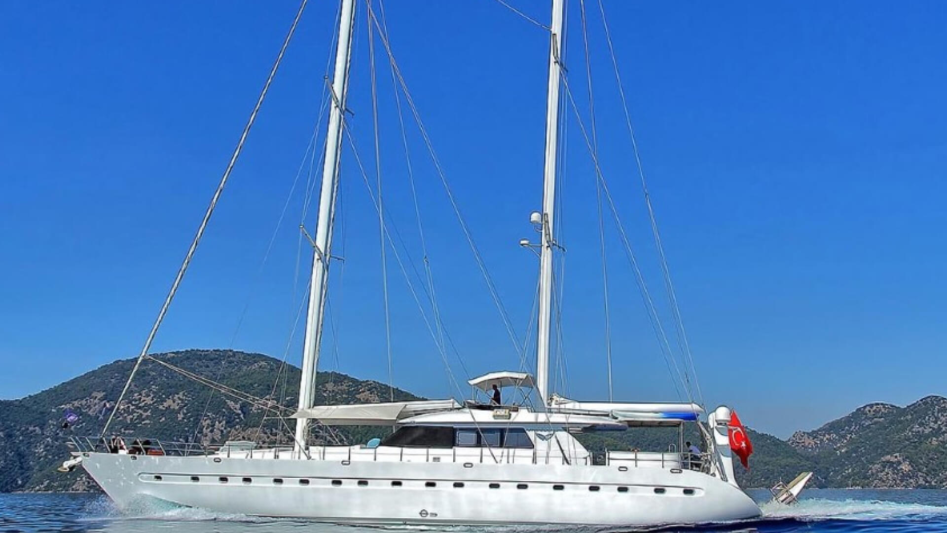 Süper Yat Kiralama 7 Kabin 35 Metre