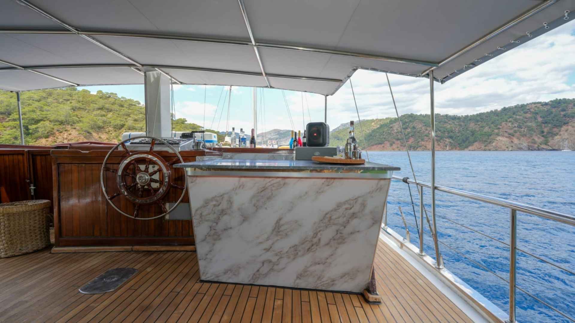 Göcek Koyları Gulet Tekne Tatili 10 Kabin 27 Metre