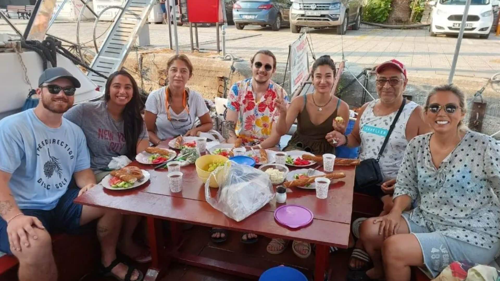 Göcekte Konaklamalı veya Günübirlik 4 kişilik Tekne Kiralama