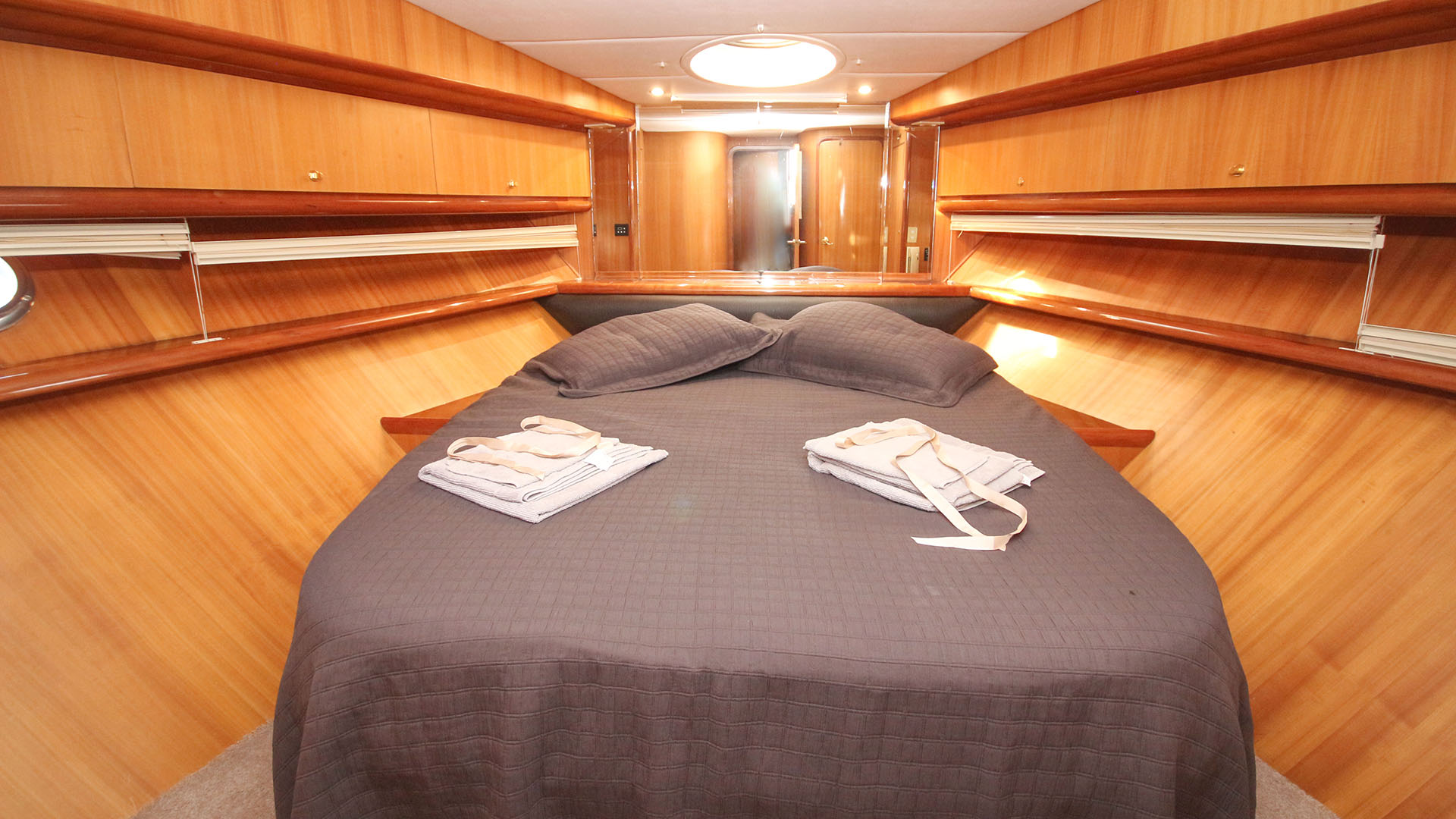 Golden Life Motoryat 4 Kabin 8 kişilik Göcek Fethiye Motoryat Kiralama