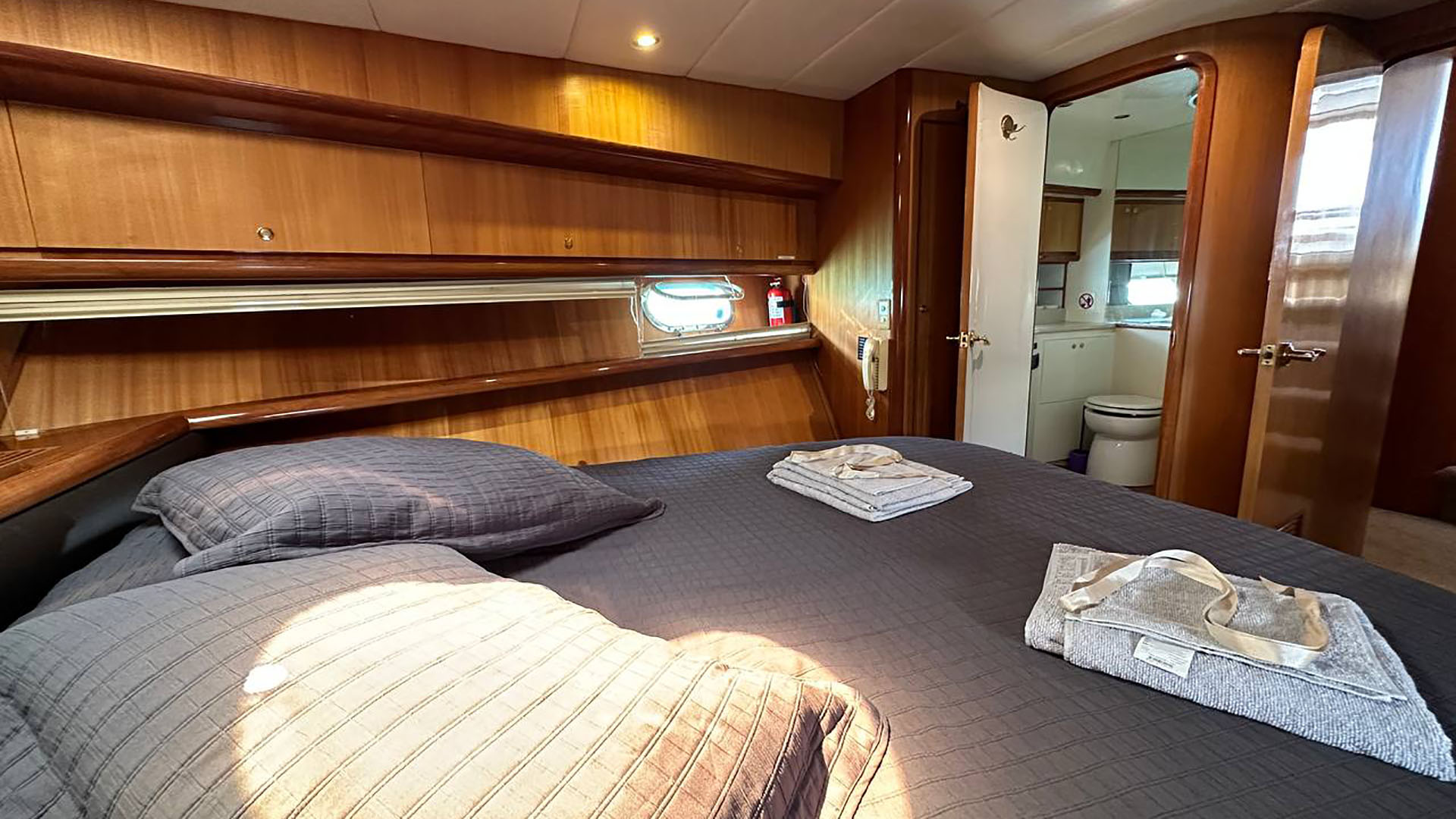 Golden Life Motoryat 4 Kabin 8 kişilik Göcek Fethiye Motoryat Kiralama