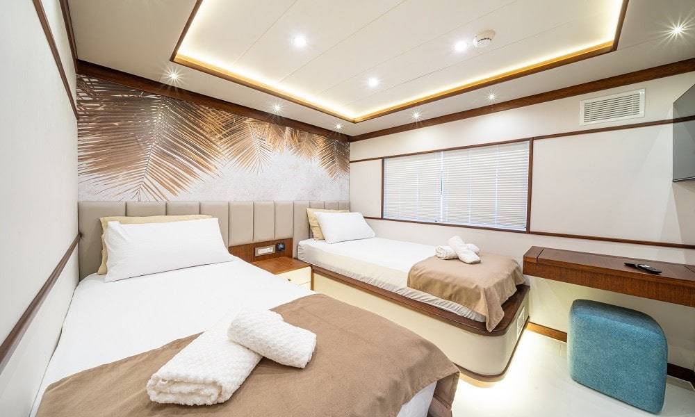 Fethiye Göcek Trawler Kiralama 4 Kabin 9 Kişilik 2023 Model 24 Metre