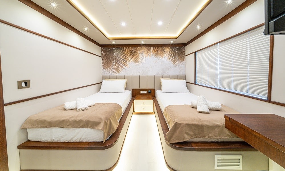 Fethiye Göcek Trawler Kiralama 4 Kabin 9 Kişilik 2023 Model 24 Metre