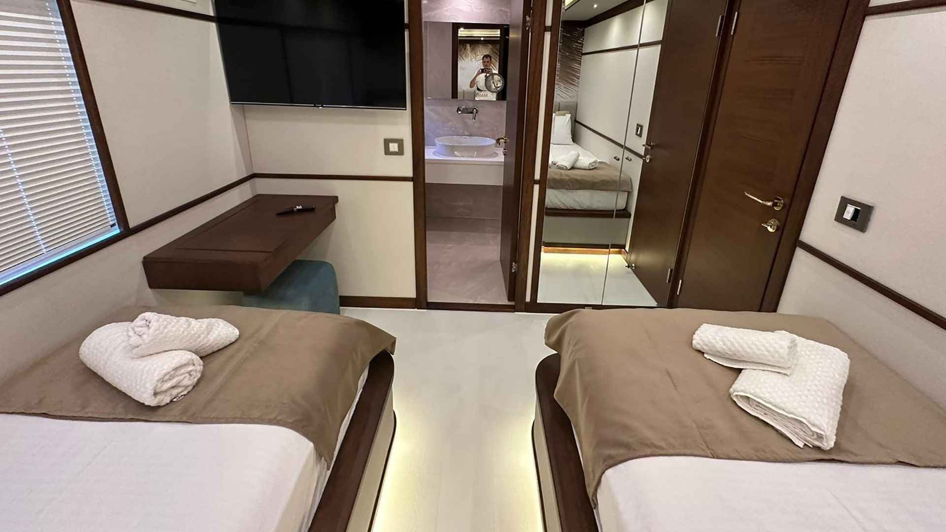 Satılık Ticari Vip Trawler 23 M