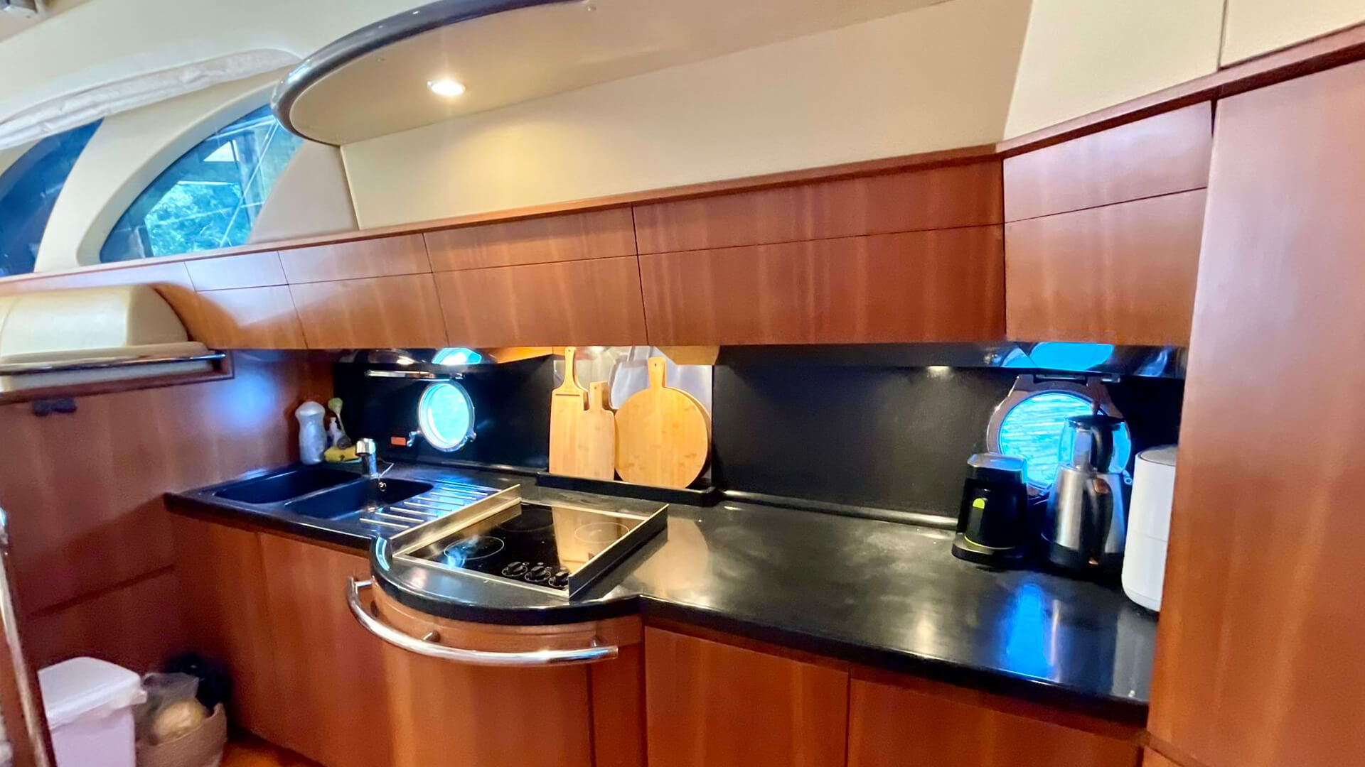 Azimut 50 Kiralık Göcek Lux Klimalı 2 Kabin 16 Metre