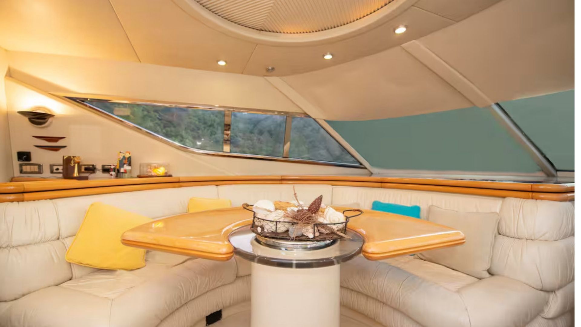19 Metre Sunseeker Manhattan 62  3 Kabin Lüks Motoryat ile Göcek’te Tatil 