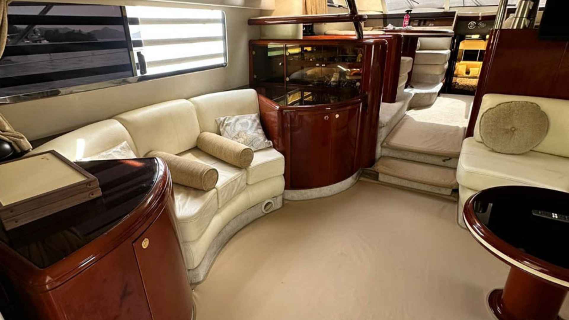 Fairline Squadron 59 – Göcek te Lüks Motoryat Kiralama