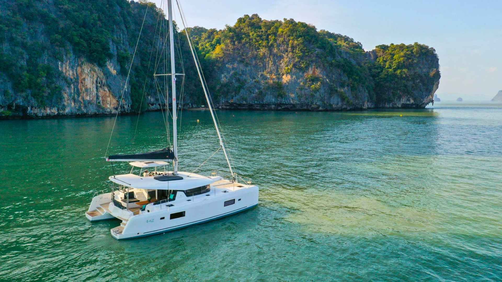 Lagoon 42 – Göcek’te Lüks Katamaran Kiralama Deneyimi