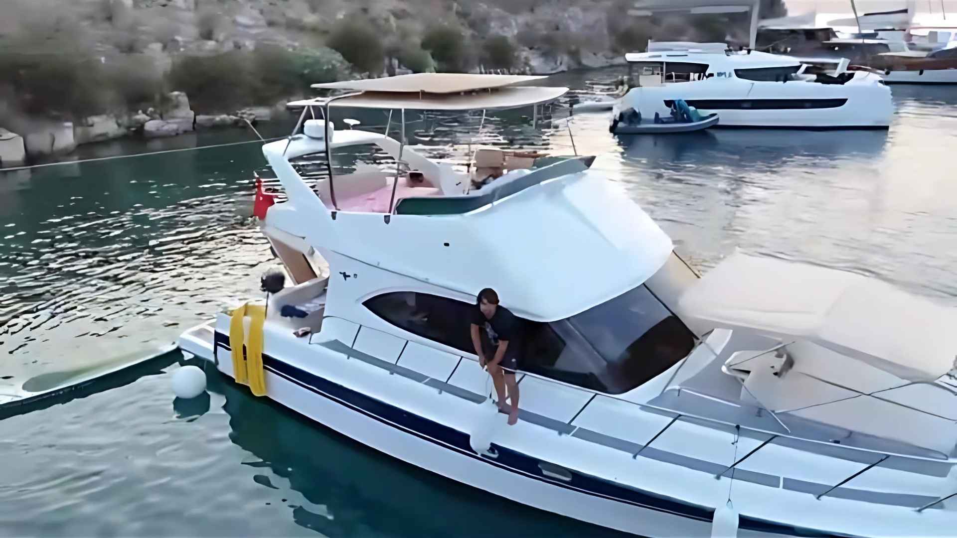 2 Kabin Lüks Motoryat | Aile ve Arkadaş Grupları İçin İdeal