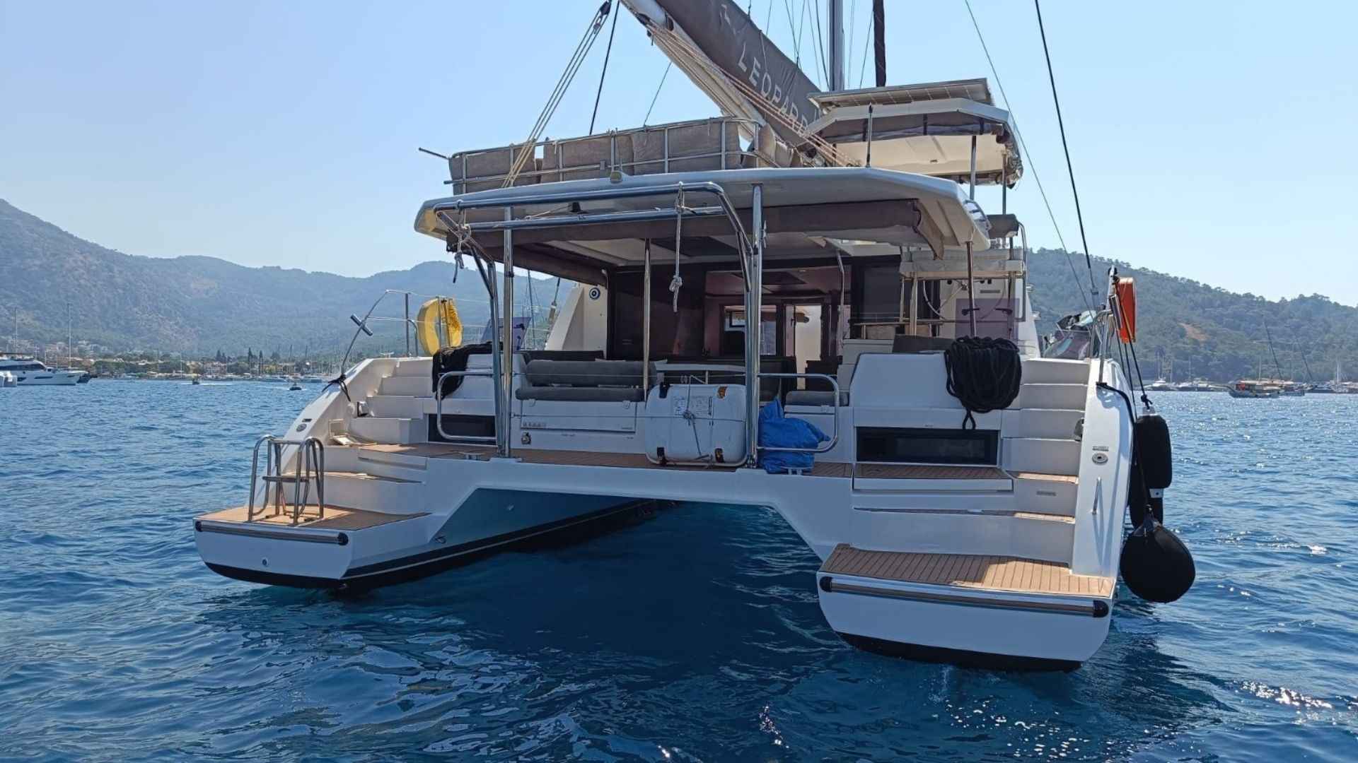 Leopard 45 Katamaran ile Konforlu ve Lüks Mavi Yolculuk