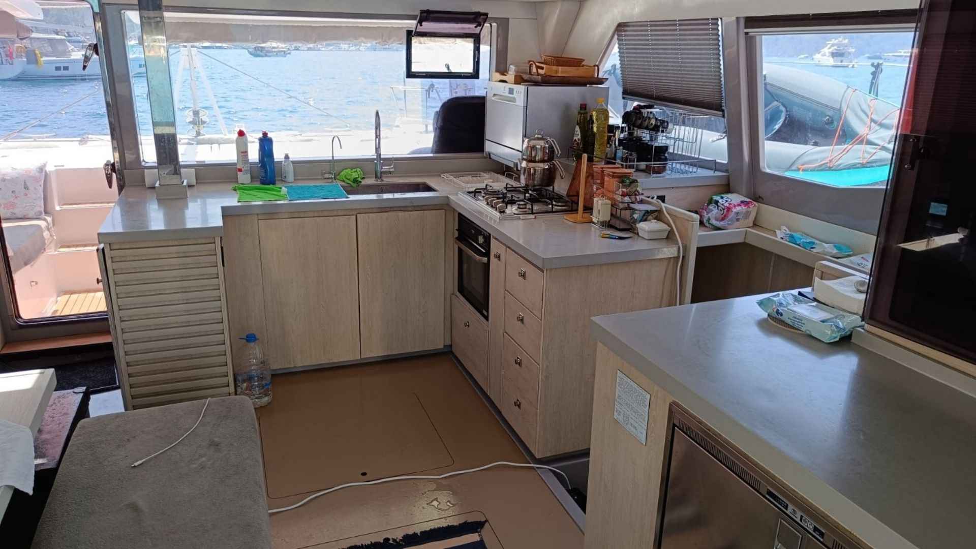 Leopard 45 Katamaran ile Konforlu ve Lüks Mavi Yolculuk