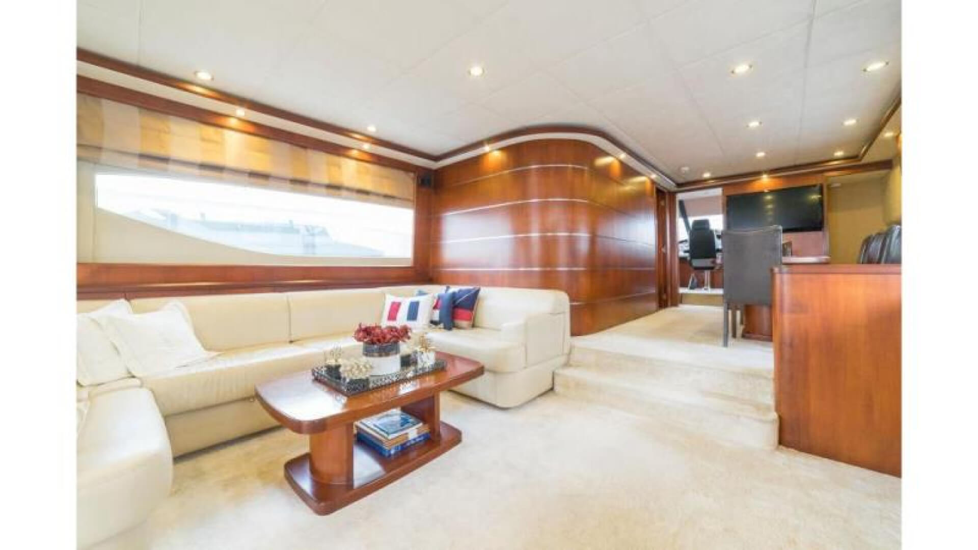 Delux Motoryat Boğaz Turu 4 Kabin 26 Metre