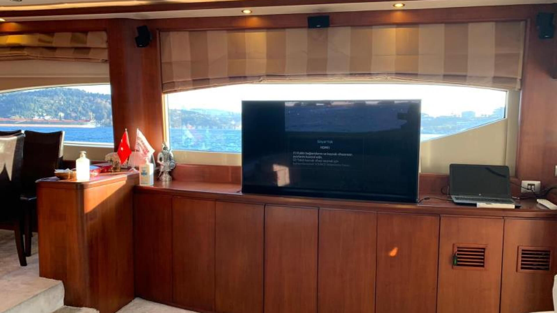 Delux Motoryat Boğaz Turu 4 Kabin 26 Metre