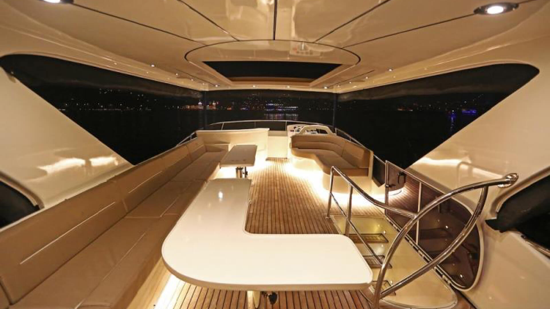 Delux Motoryat Boğaz Turu 2 Kabin 22 Metre