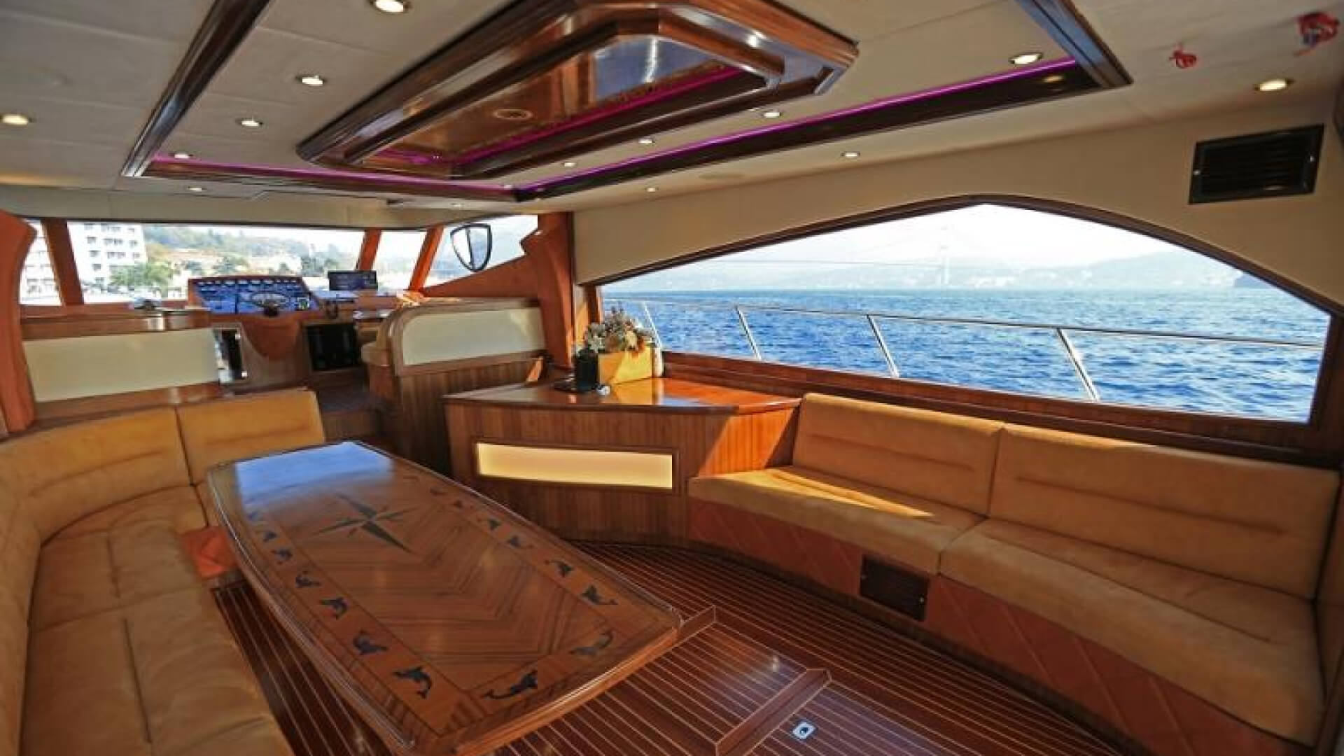 Delux Motoryat Boğaz Turu 2 Kabin 22 Metre