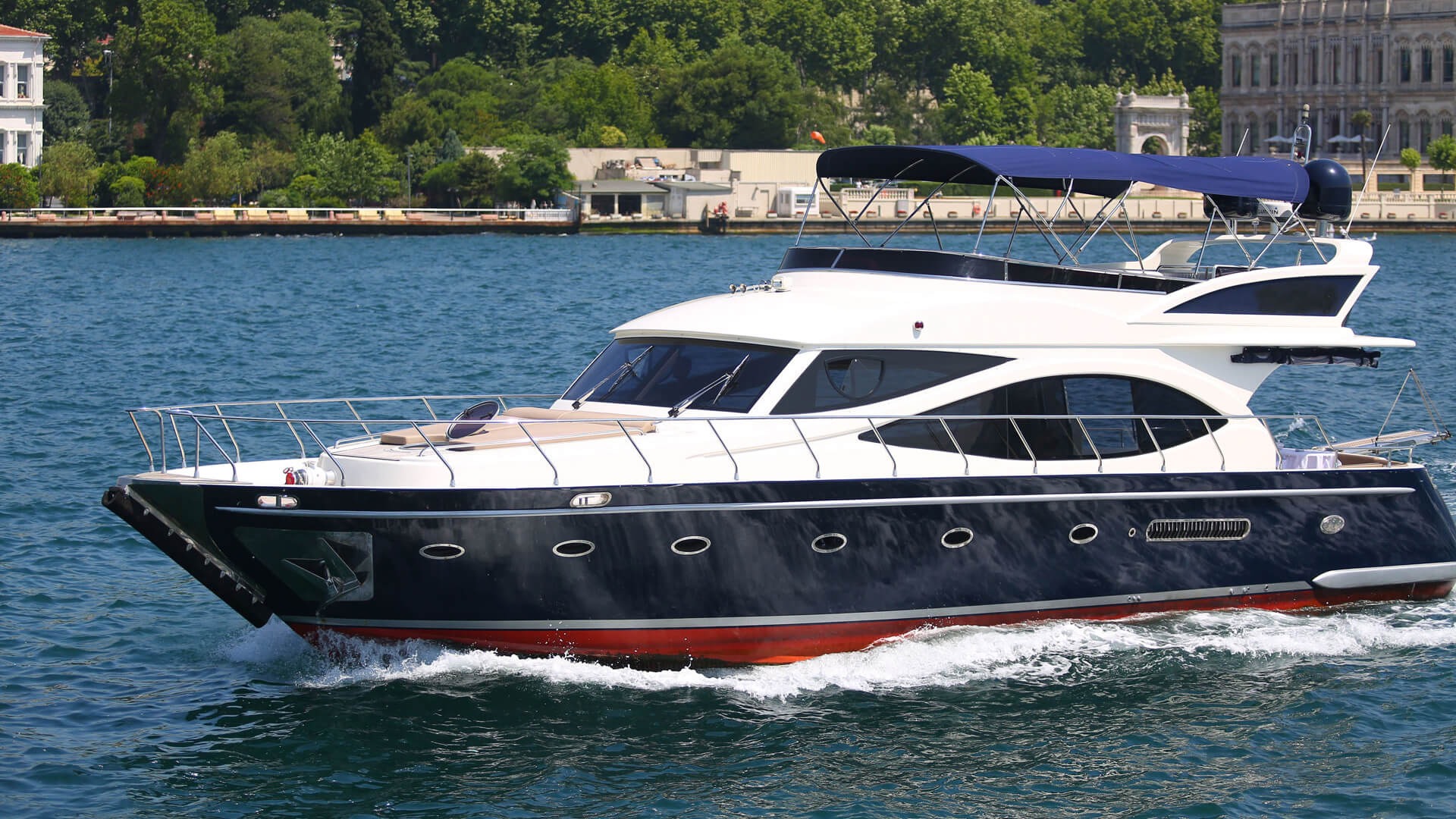 Delux Motoryat Boğaz Turu 3 Kabin 18 Metre