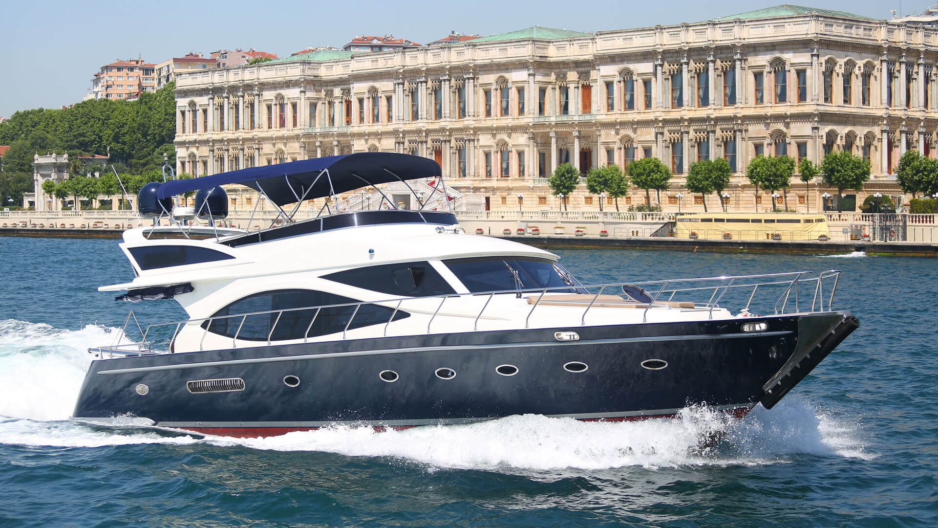 Delux Motoryat Boğaz Turu 3 Kabin 18 Metre