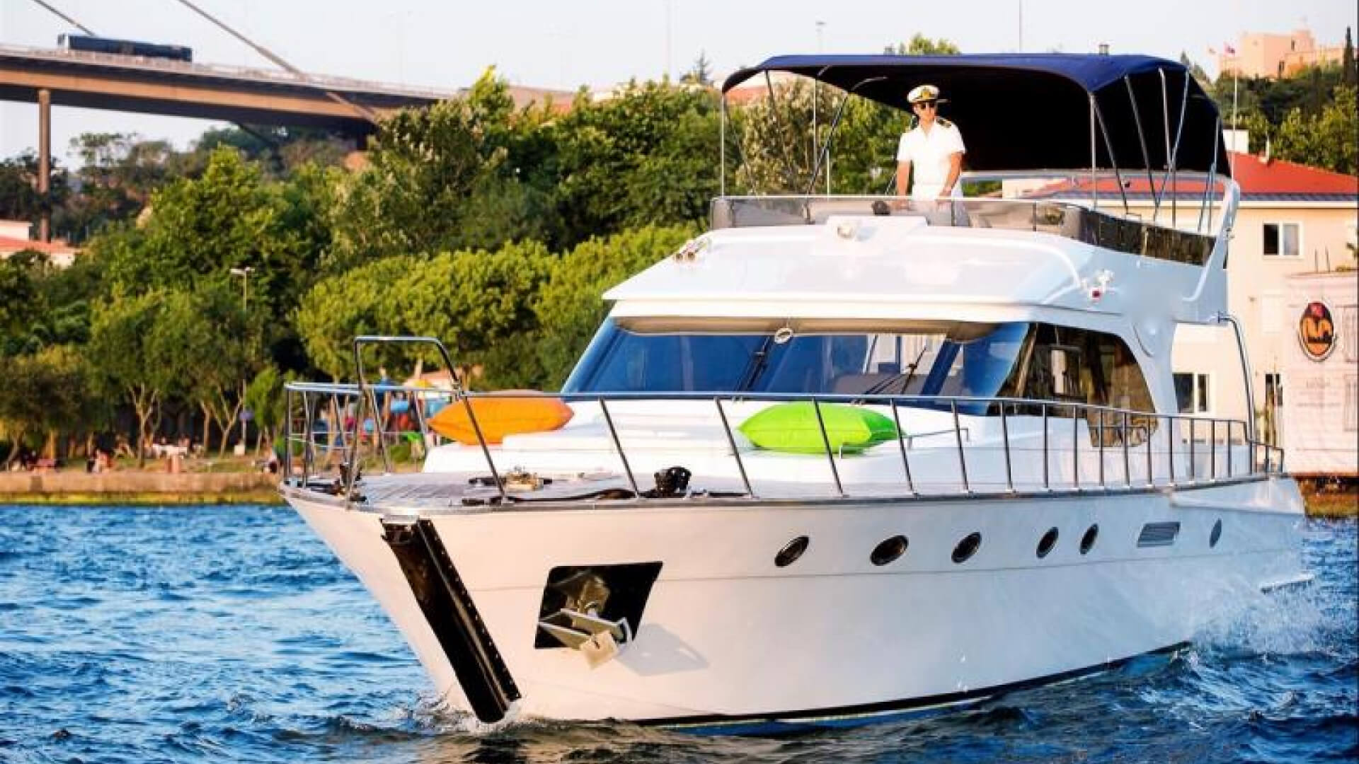 Delux Motoryat Boğaz Turu 1 Kabin 21 Metre