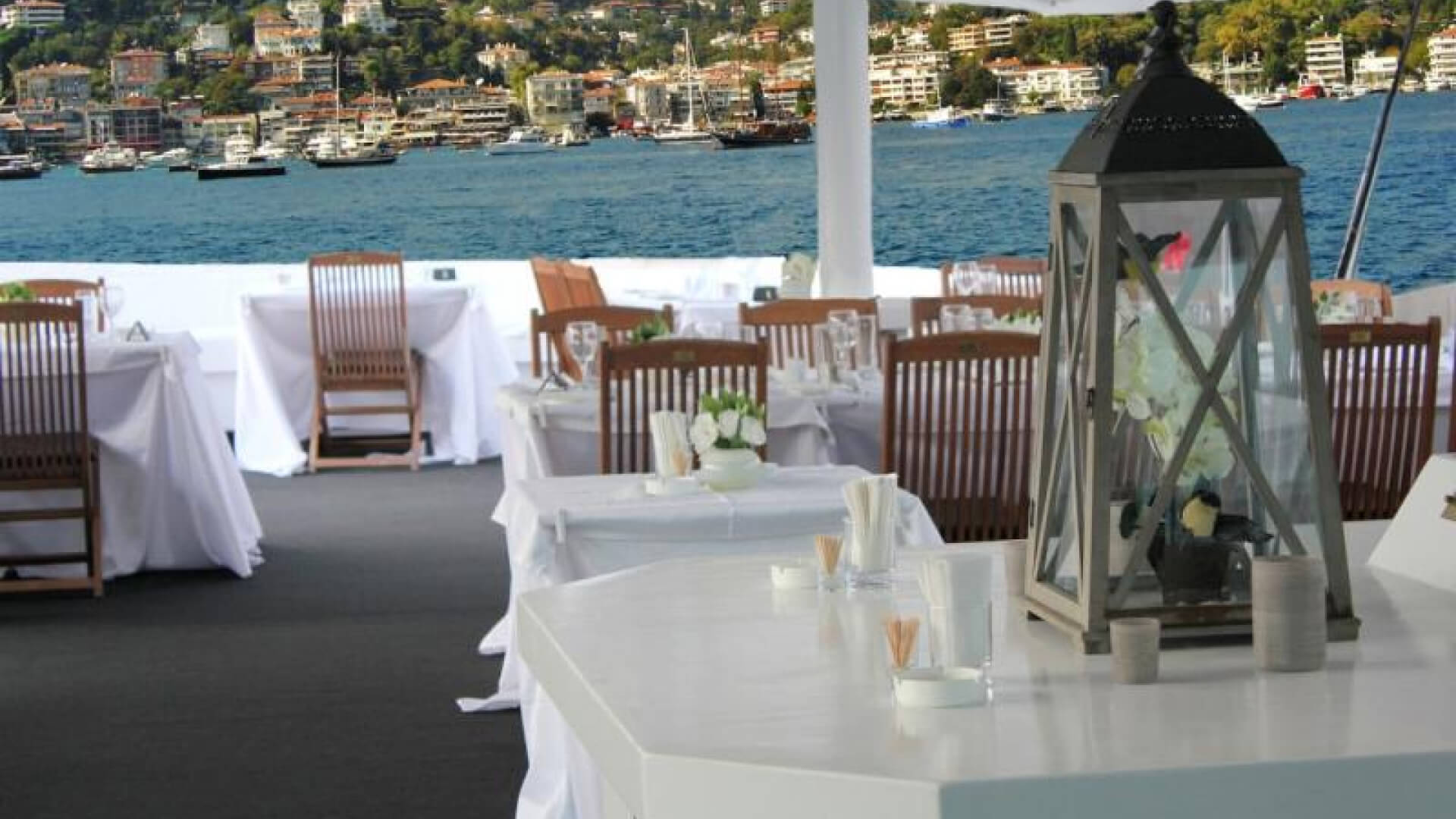Saatlik Davet teknesi Kiralama 80 Kişilik 34 Metre