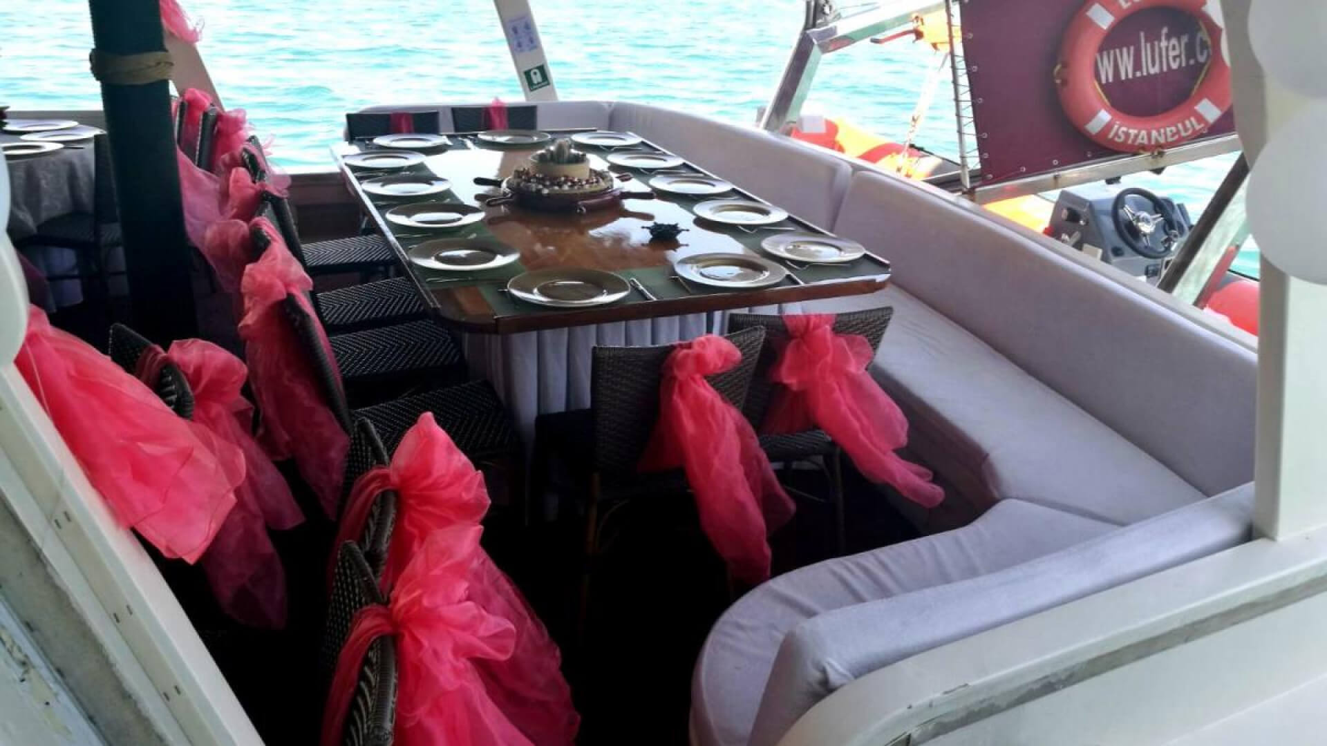 Saatlik Davet teknesi Kiralama 60 Kişilik 19 Metre