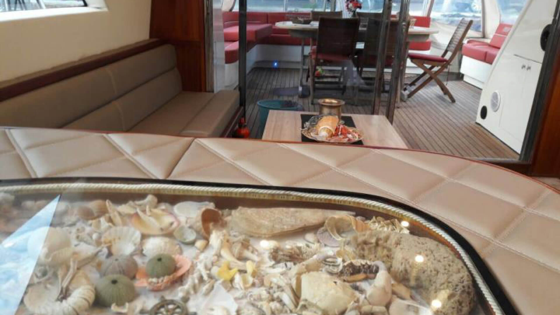 İstanbul Boğaz Turu Motoryat Kiralama 18 kişi 20 Metre