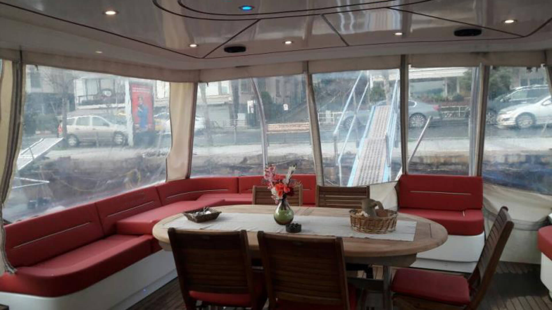 İstanbul Boğaz Turu Motoryat Kiralama 18 kişi 20 Metre