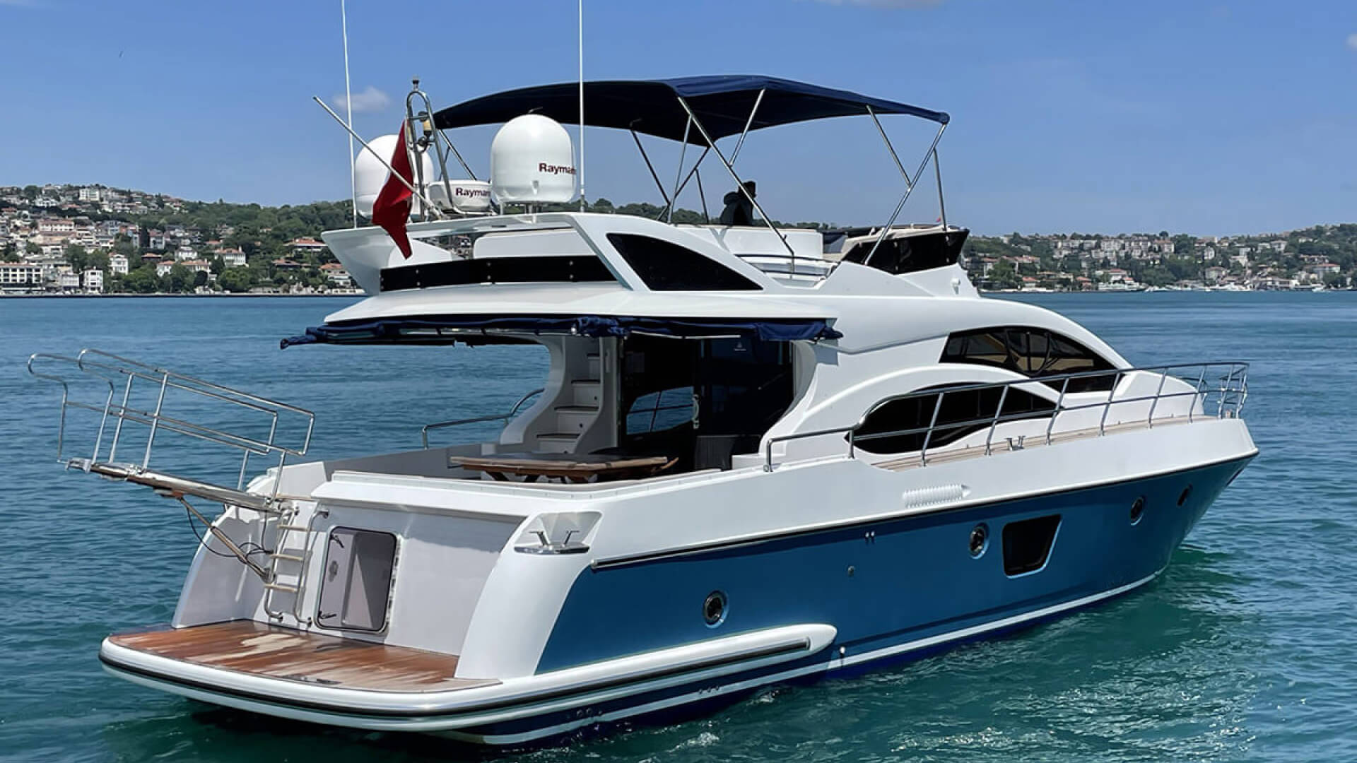 Saatlik Motoryat Kiralama İstanbul Boğaz 10 Kişi 17 Metre