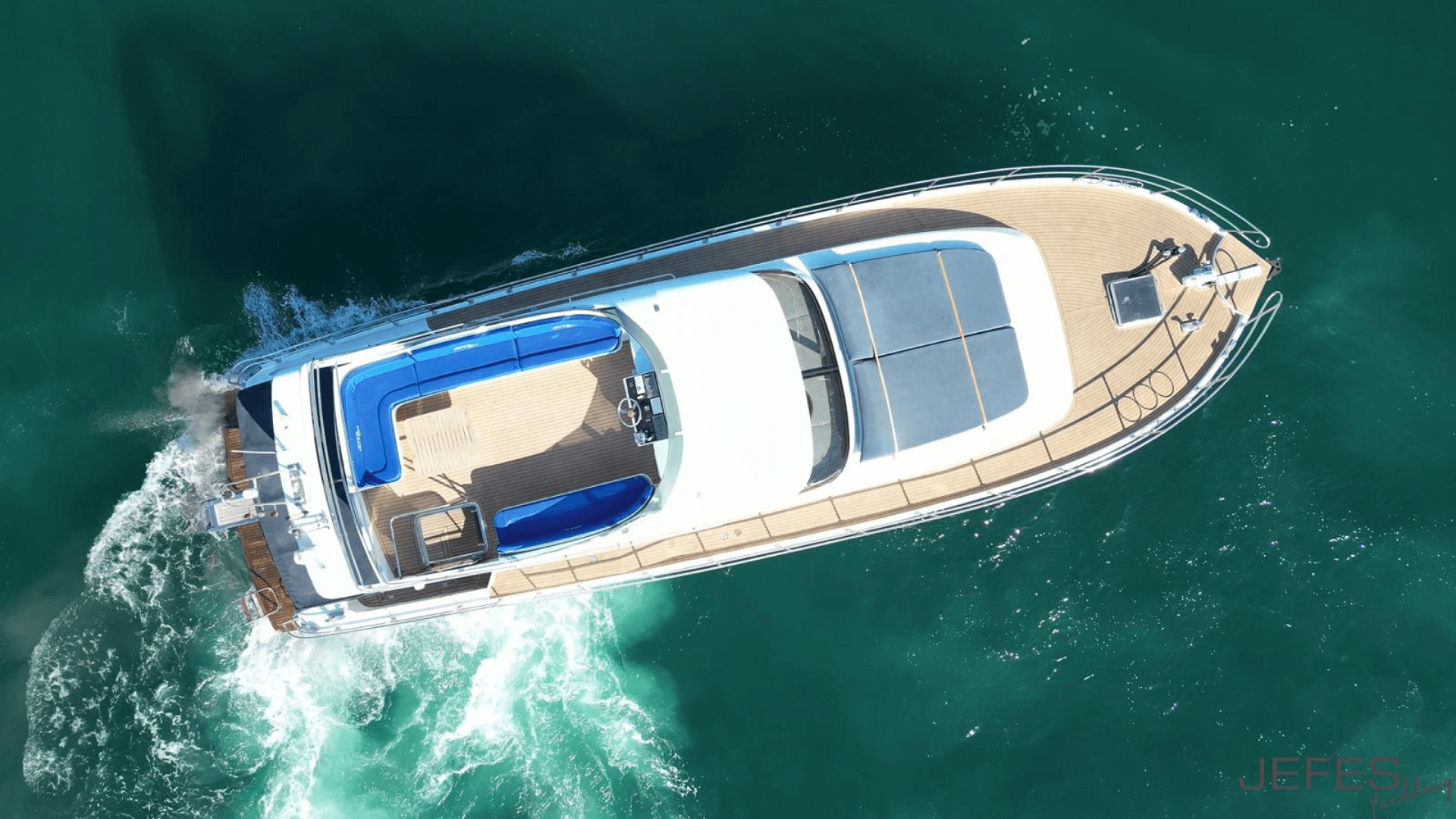 Saatlik Motoryat Kiralama 12 Kişilik 17 Metre