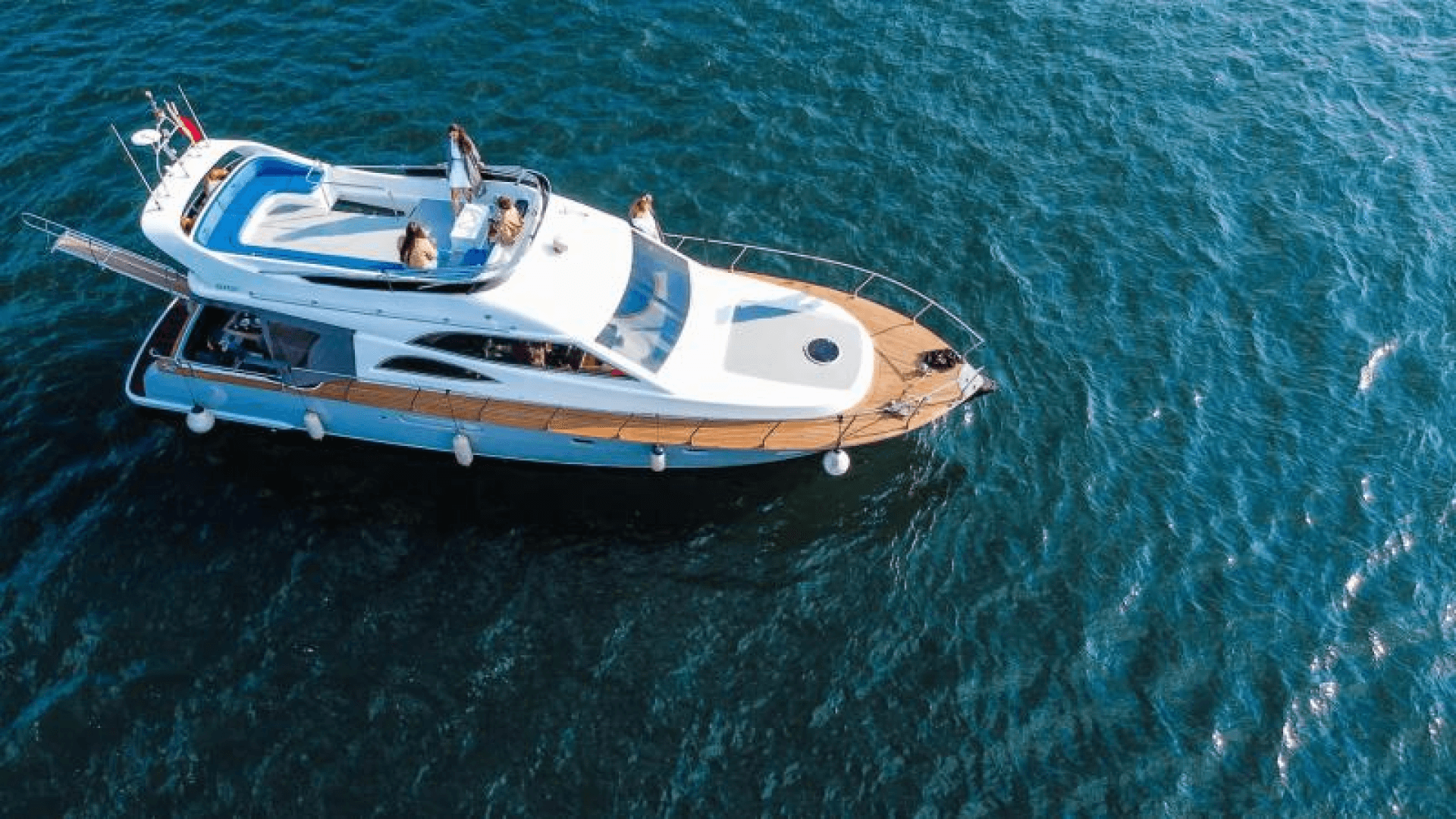 Saatlik Motoryat Kiralama 10 Kişilik 16 Metre
