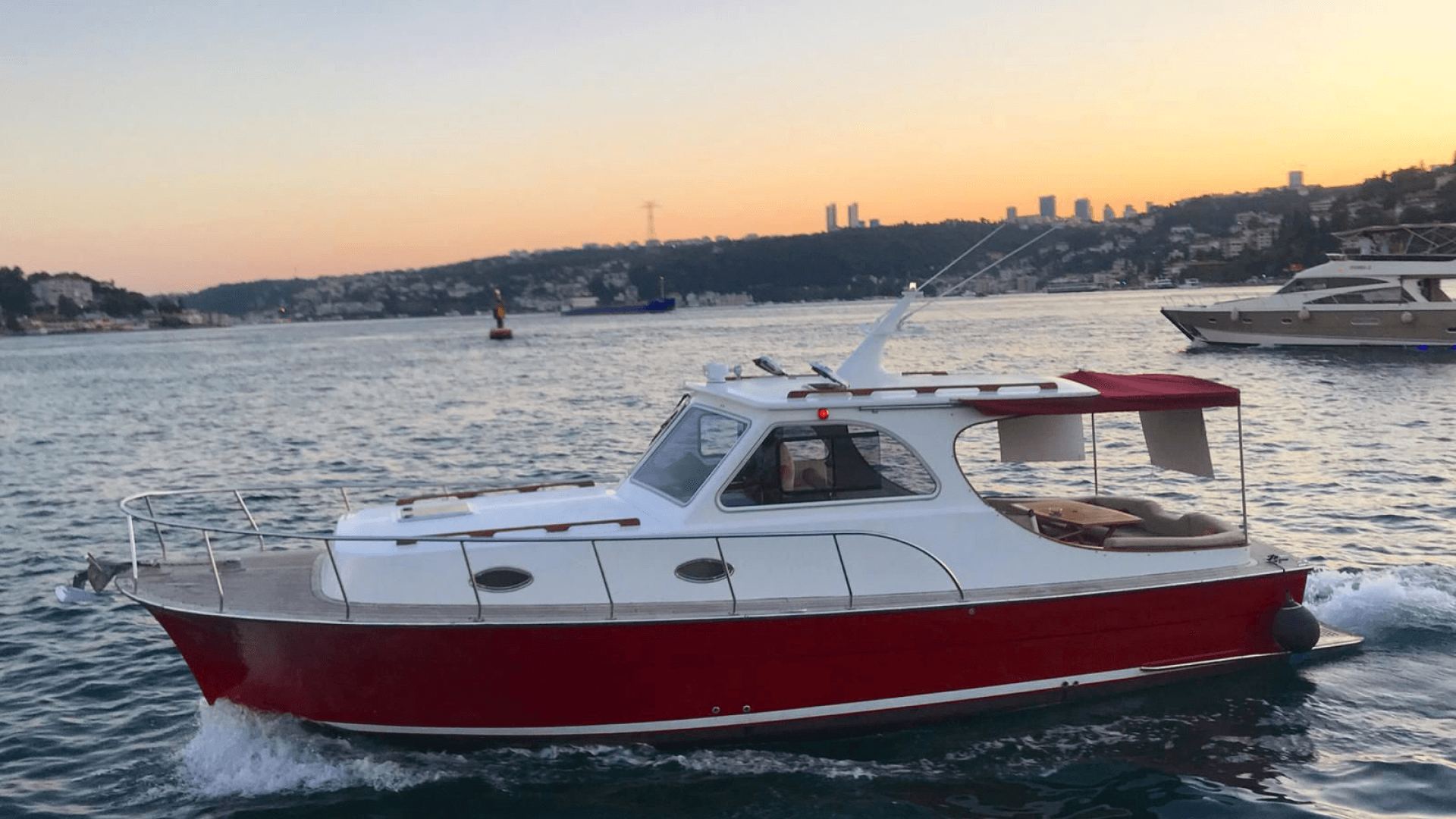 İstanbul Boğaz Turu Motoryat Kiralama 10 Kişi 