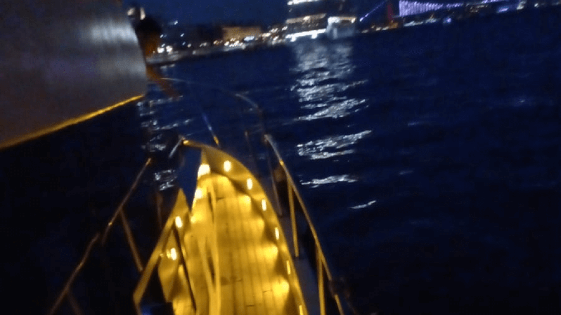 İstanbul Boğaz Turu Motoryat Kiralama 12 Kişilik 14 Metre